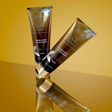 VANILLA CONFESSIONS Hand & Body Moisturizer