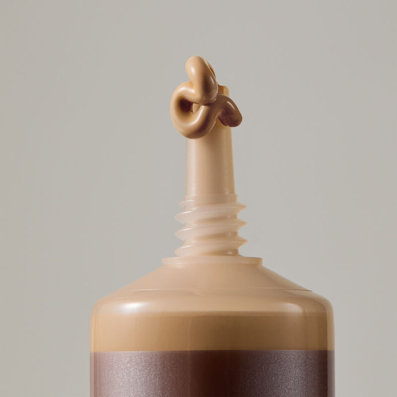 TimeWise® Matte 3D Foundation Medium 8​ (warm olive undertones)